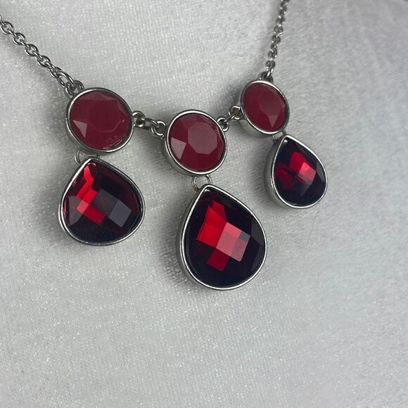 Liz Claiborne 2 Piece Romantic Sparkly Necklaces - Picture 3 of 9